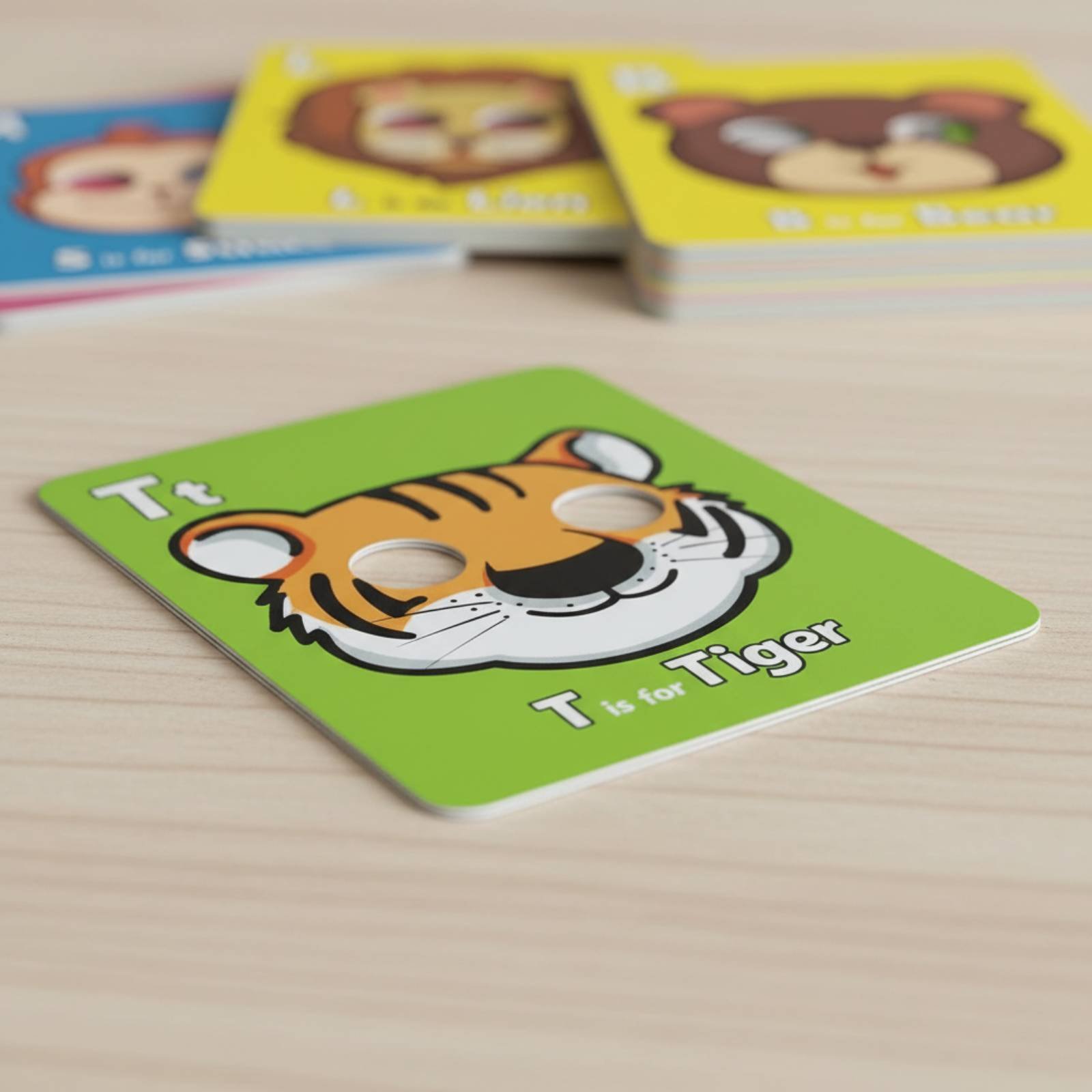 Creature Mask Flash Cards Inte - Flash Card Alphabet reseña y precio